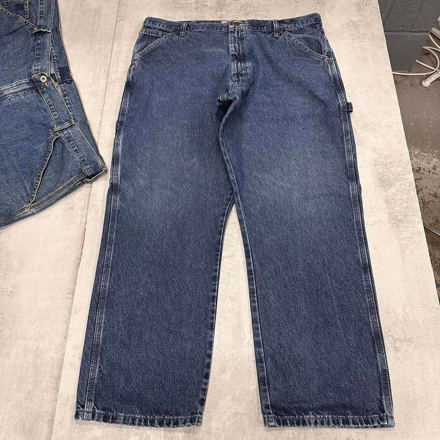 Wrangler carpenter jeans W38 L29 blue baggy denim y2k skater cargos patch logo