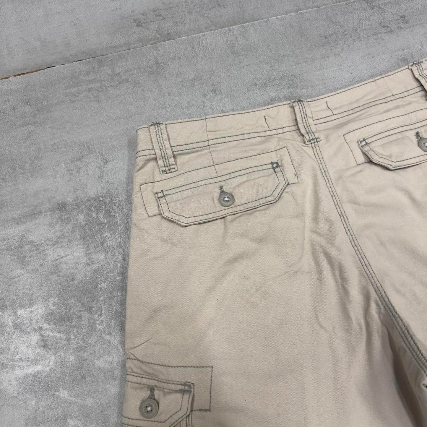 Mens Lee cargo shorts W31
