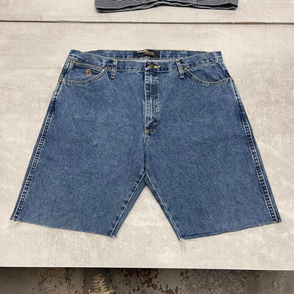 Mens Wrangler jean shorts W38