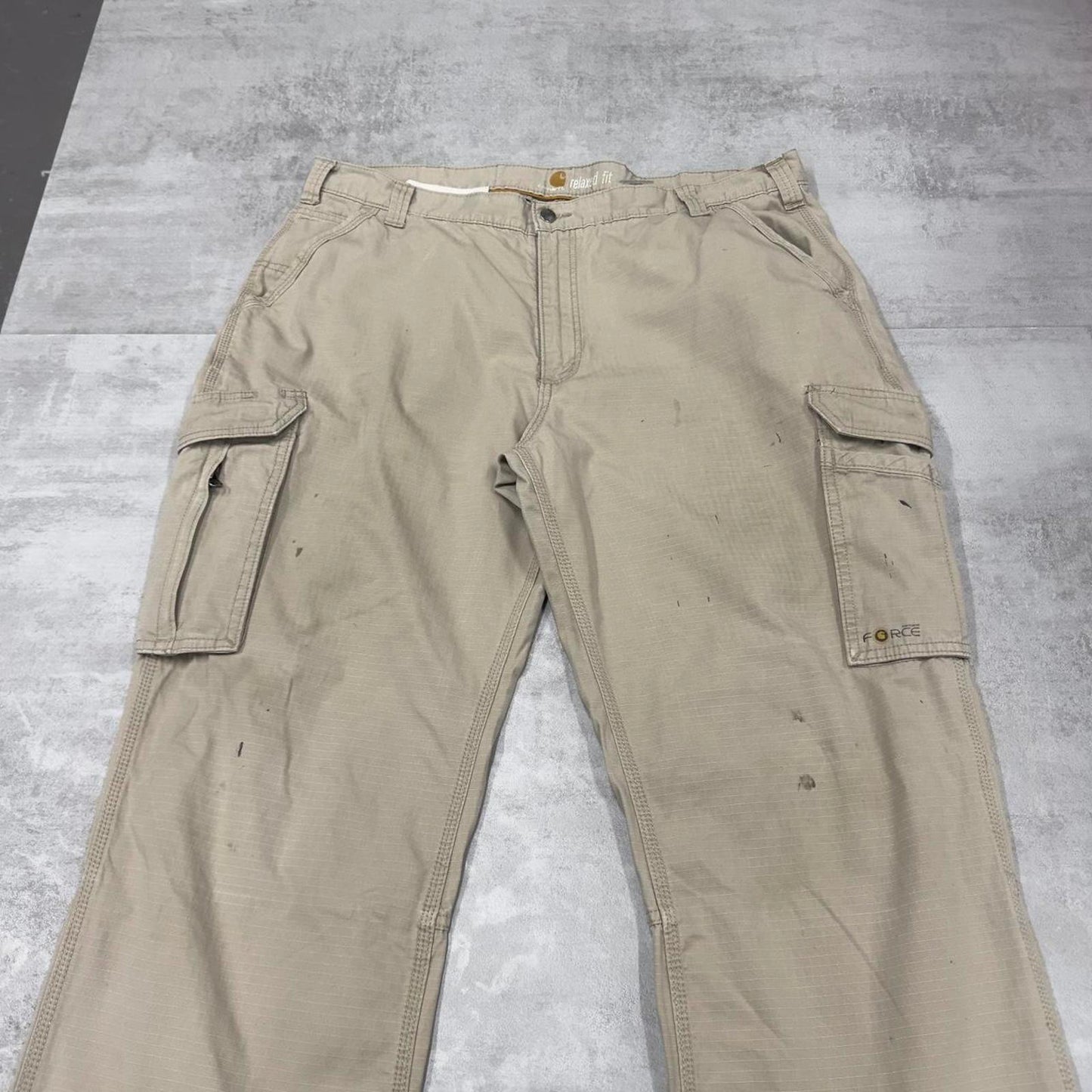 Beige Carhartt cargo pants W42L32 loose wide leg utility work trousers