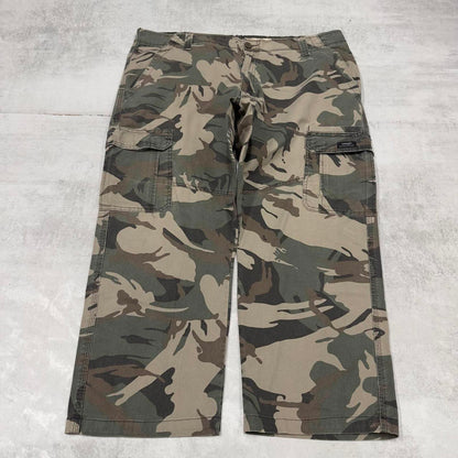 Camo Wrangler cargo pants W40L24.5 khaki forest camouflage relaxed straight y2k style cargo trousers