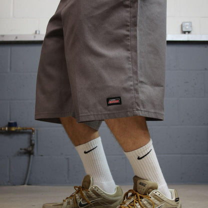 Dickies baggy carpenter chino shorts y2k grey Long skater style surf shorts over knee