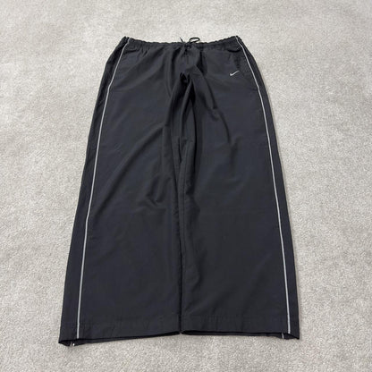 Y2K baggy Nike tracksuit bottoms black wide leg XXL Mesh lining drawstring waist swoosh logo