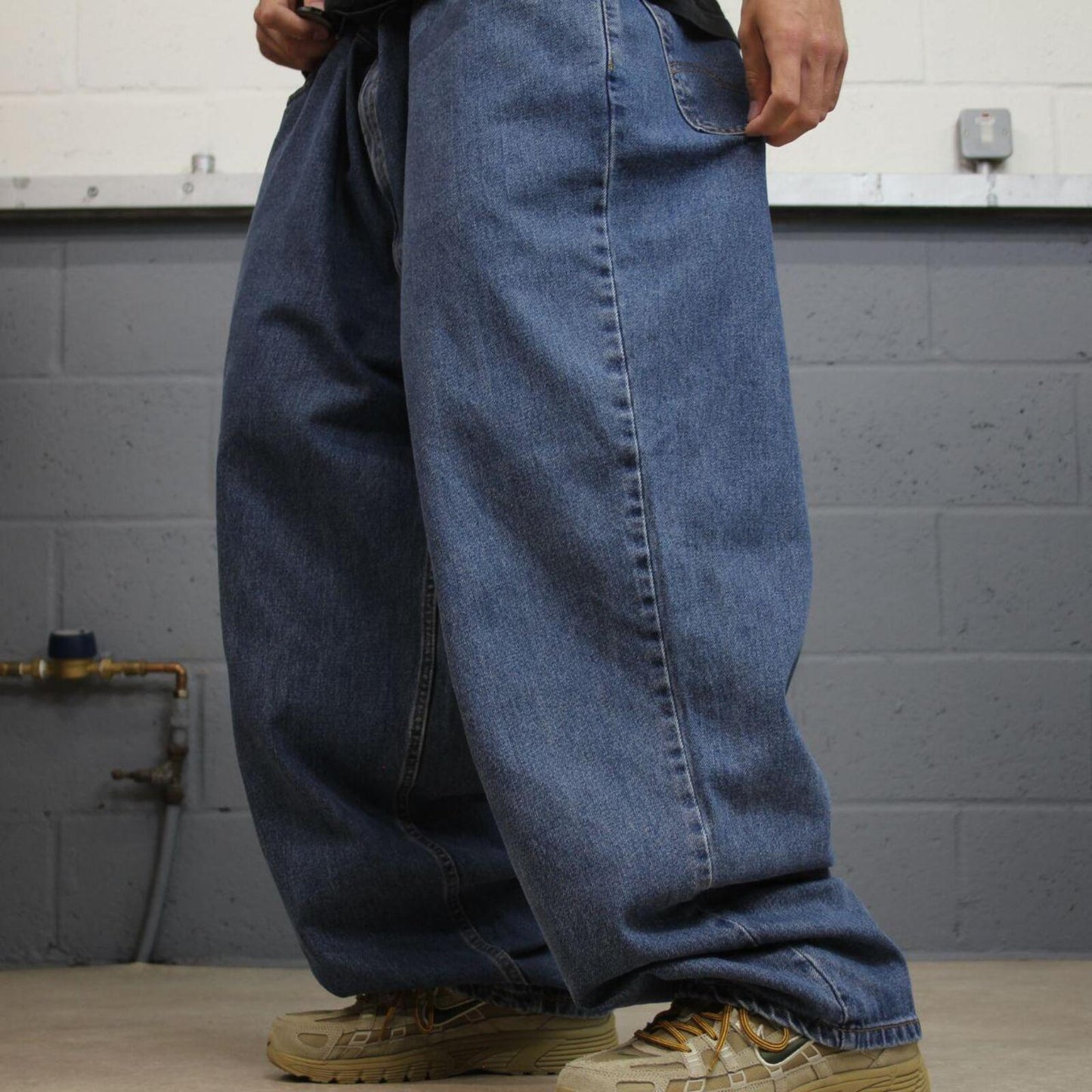 Levi’s 560 baggy jeans y2k blue Comfort fit wide leg denim pants red tab logo