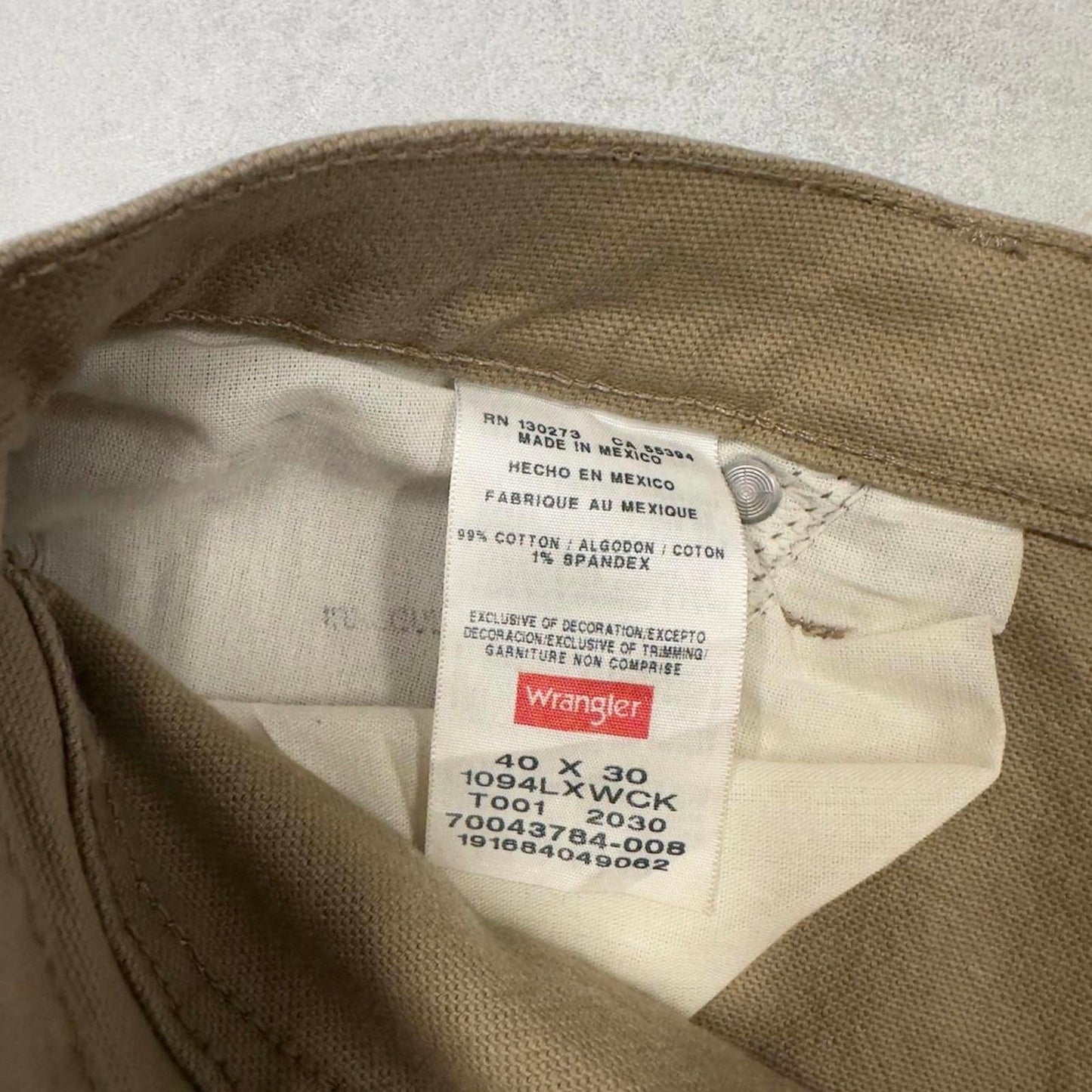 00s Wrangler carpenter pants skater workwear W40L30 Khaki loose cargo y2k style jeans streetwear