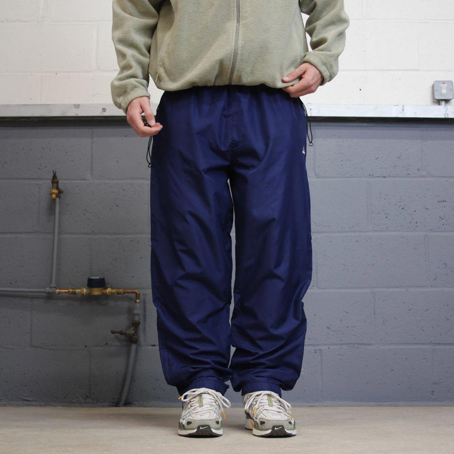 Vintage Y2K baggy Adidas tracksuit bottoms navy Wide-leg embroidered mesh lined track pants