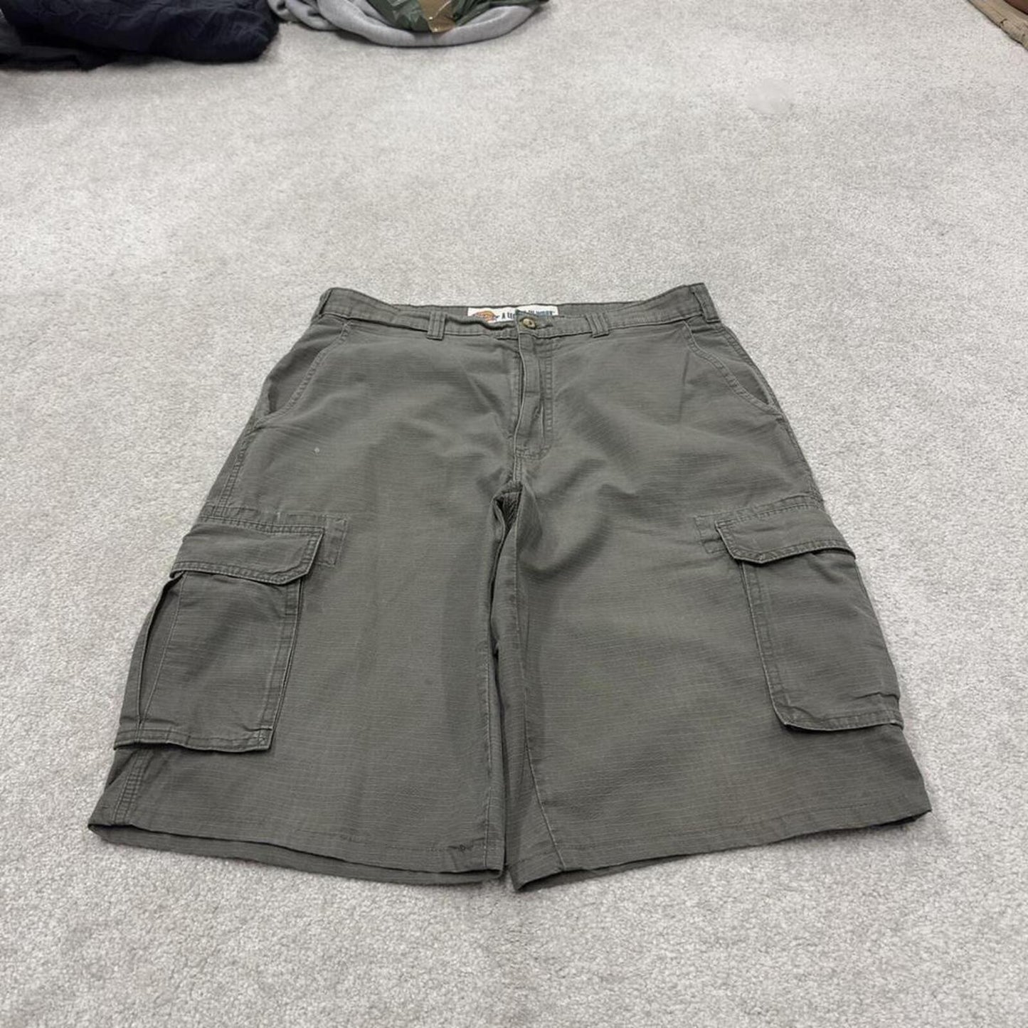 Dickies cargo shorts y2k green Chino style skater shorts loose leg festival