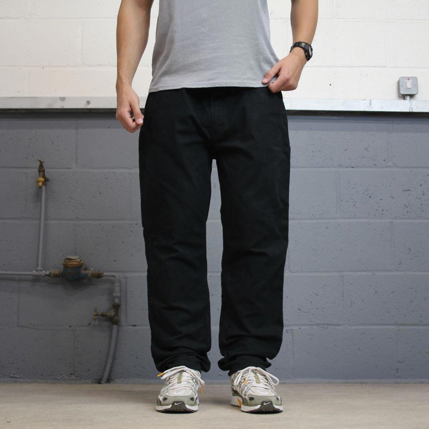 Black Carhartt carpenter jeans size 18 W40L30 women's y2k 90s style cargos