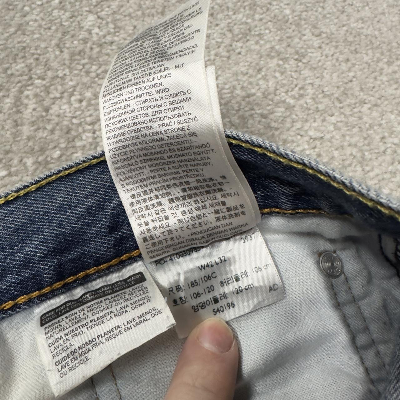 Y2K Levi’s 505 jeans W42L32 blue 100% cotton straight fit 5 pocket belt loops red tab logo