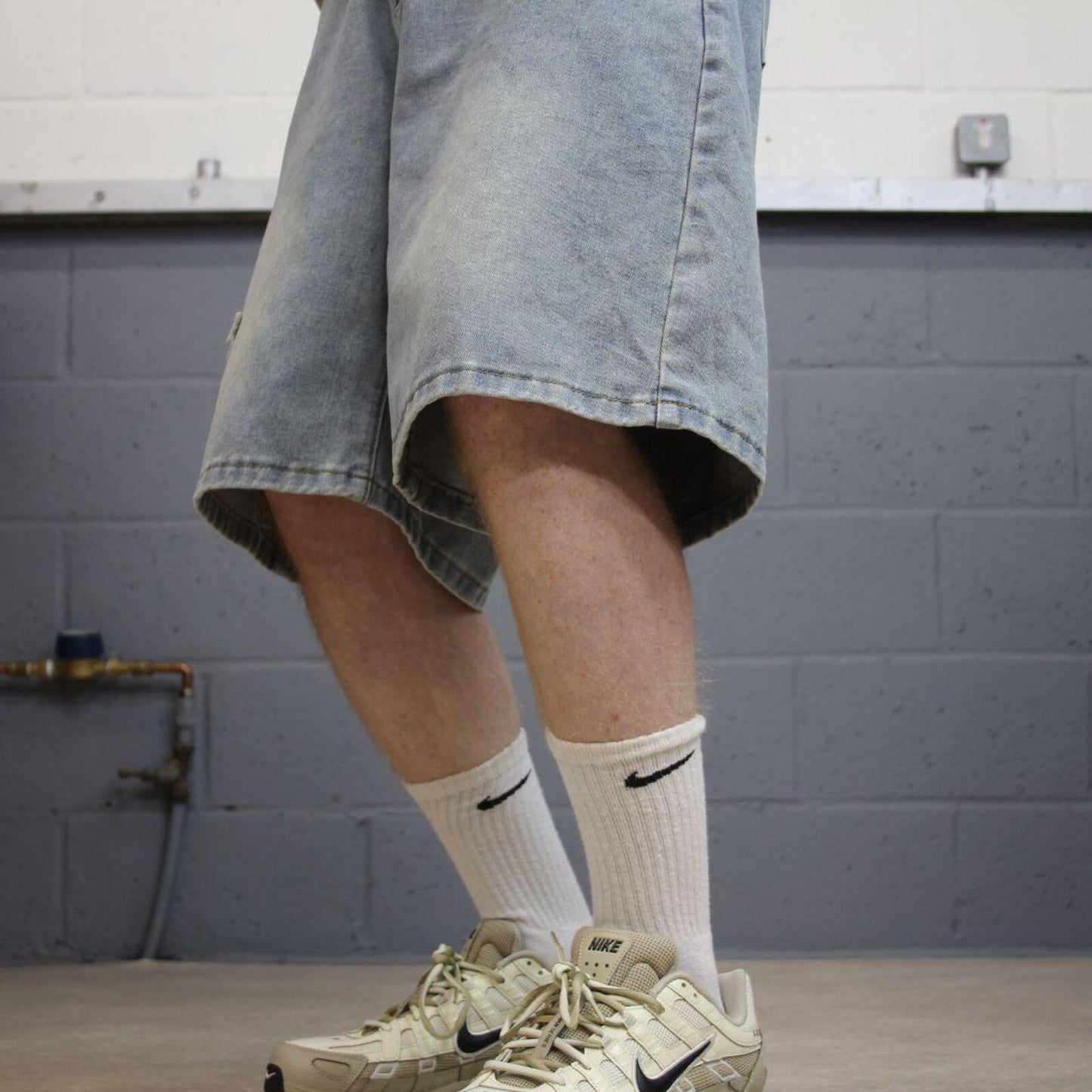 Baggy denim shorts y2k blue Loose leg skater style brand surf jorts
