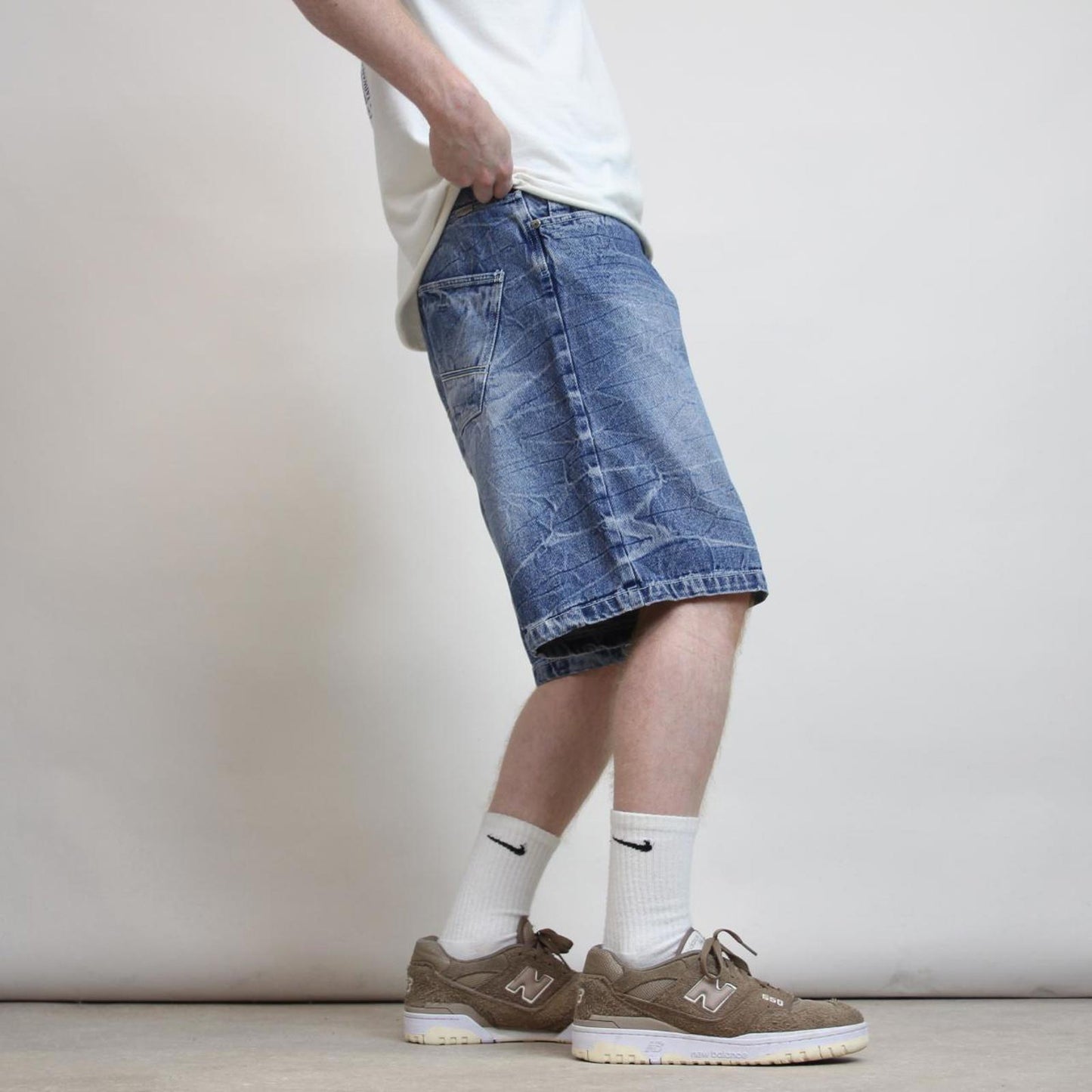 Mens Baggy Avirex Jean shorts W30