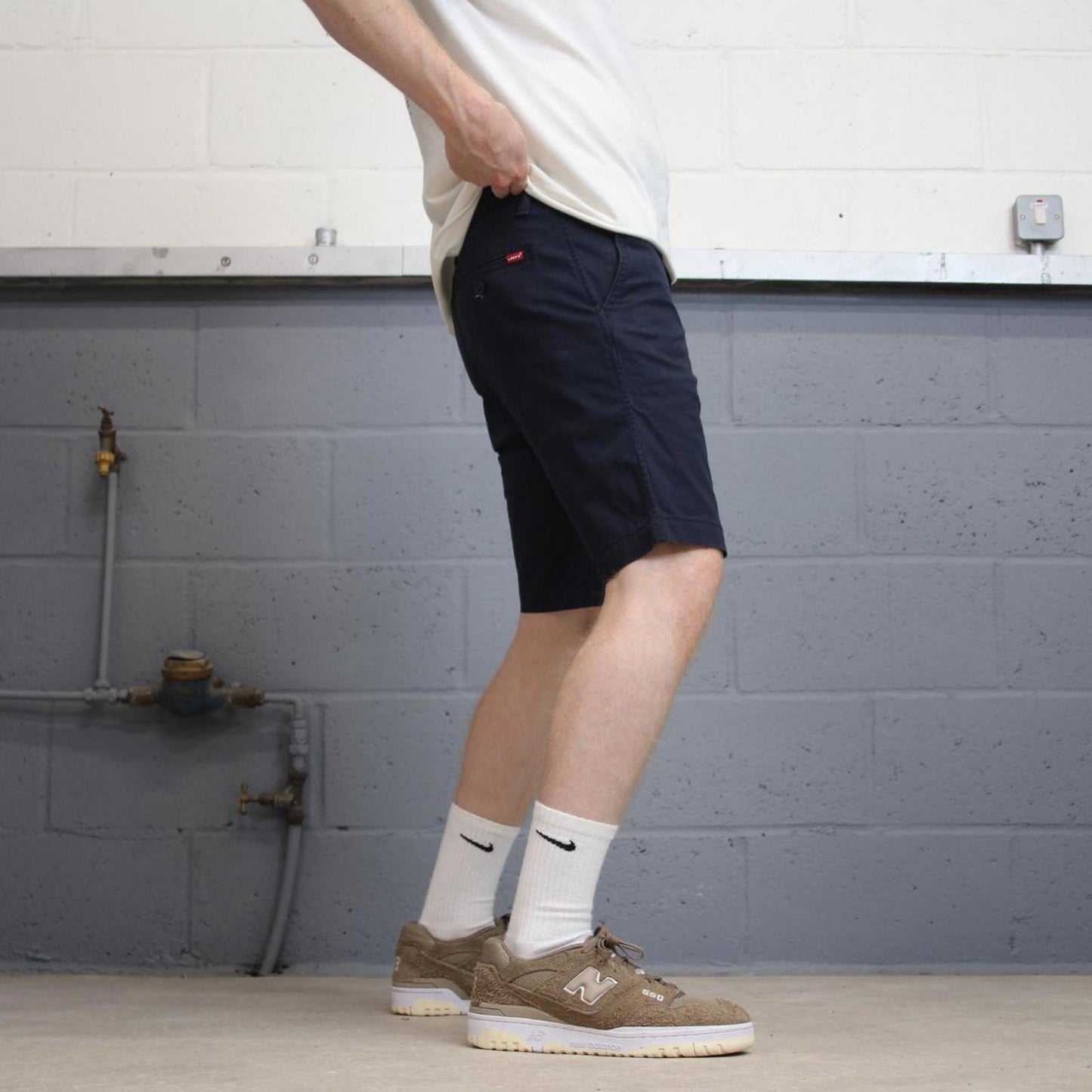 Mens Navy Levis shorts W32