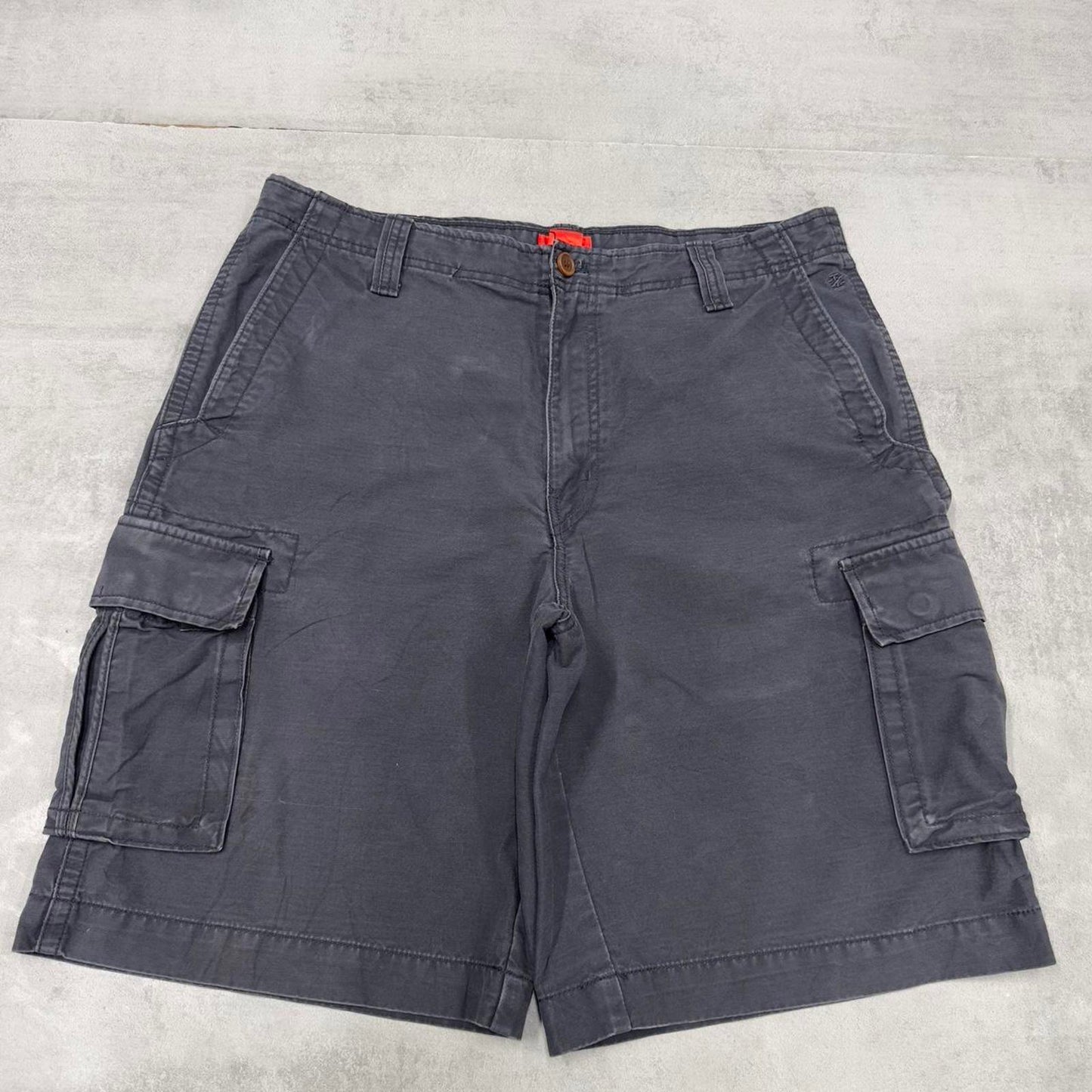 Mens Izod cargo shorts W34