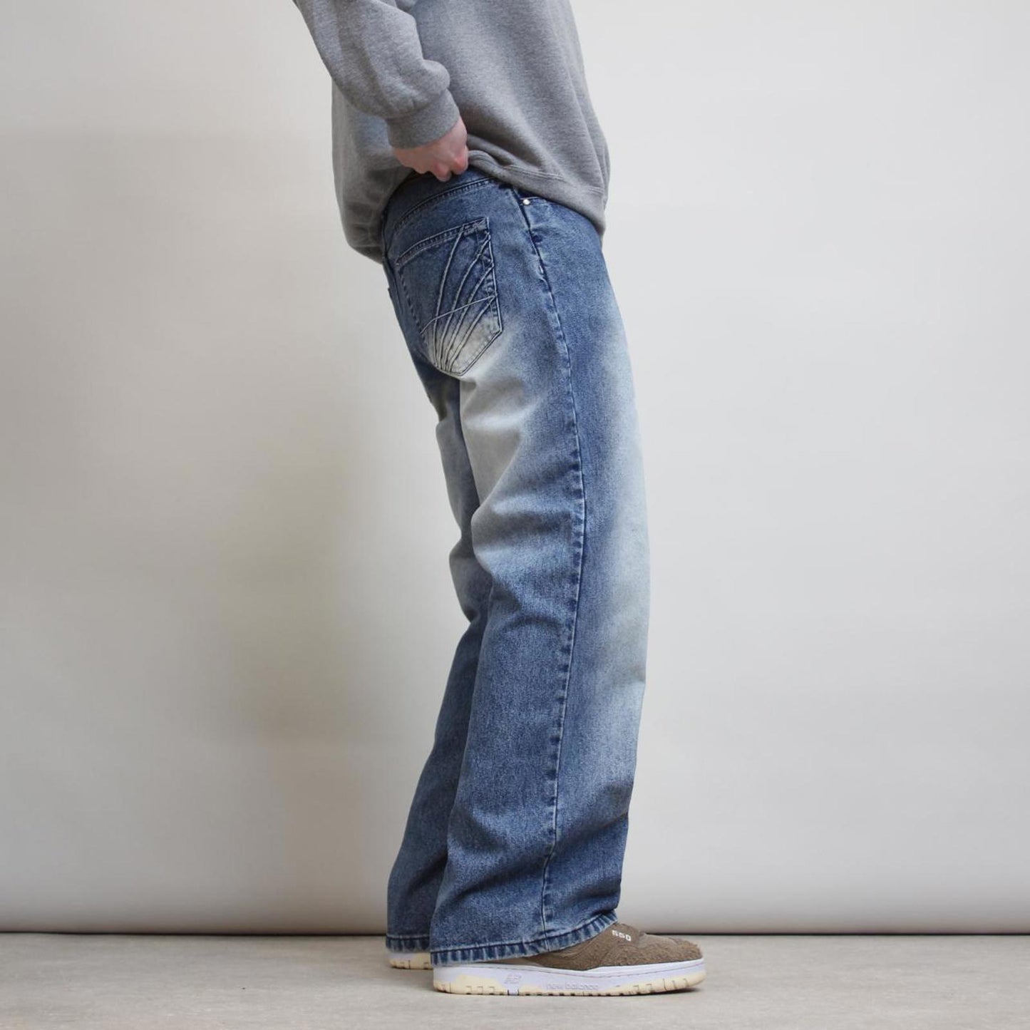 Akademiks jeans W32 L30 blue denim 90s style skater jeans