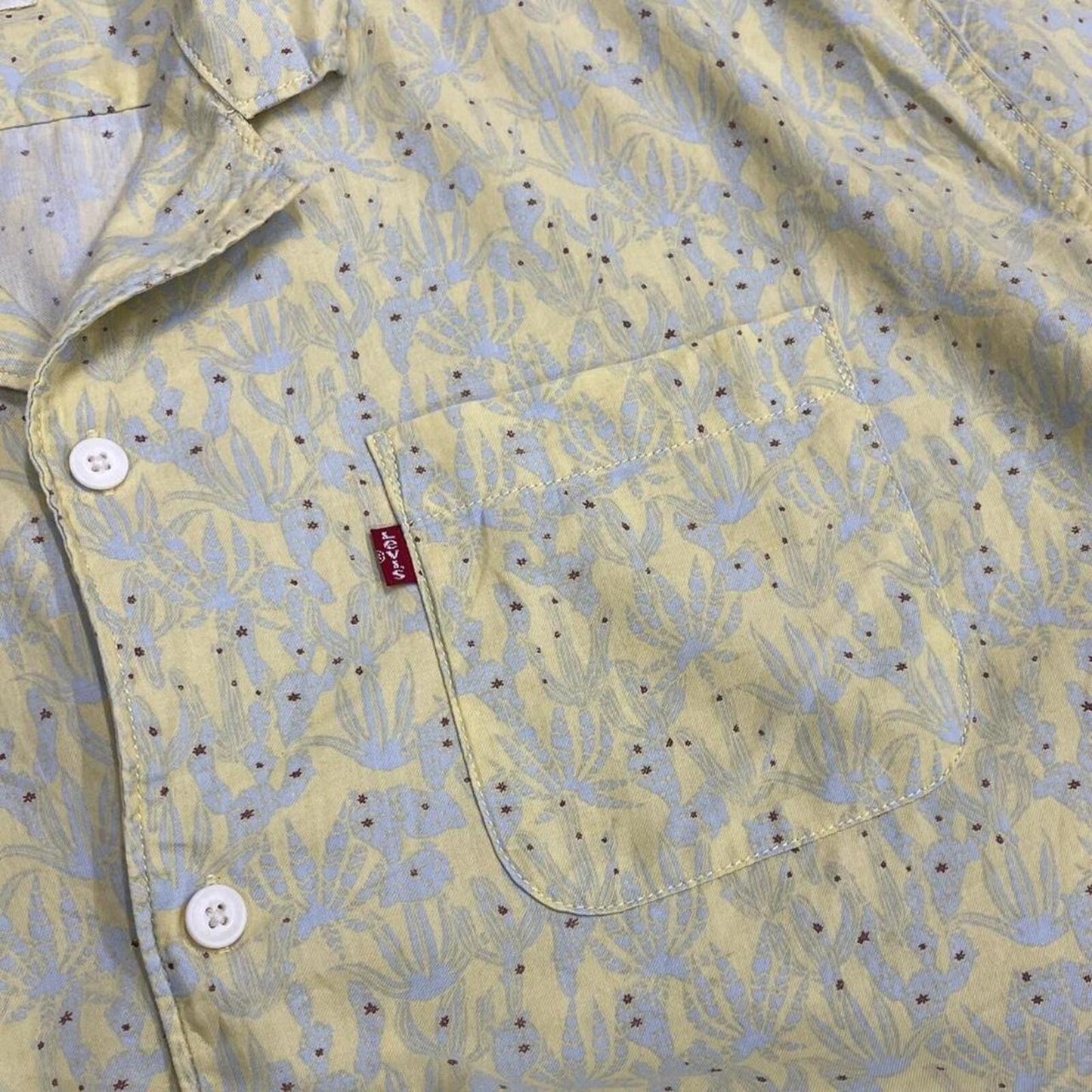 Y2K Levi’s funky pattern short sleeve shirt yellow Floaty festival button down shirt