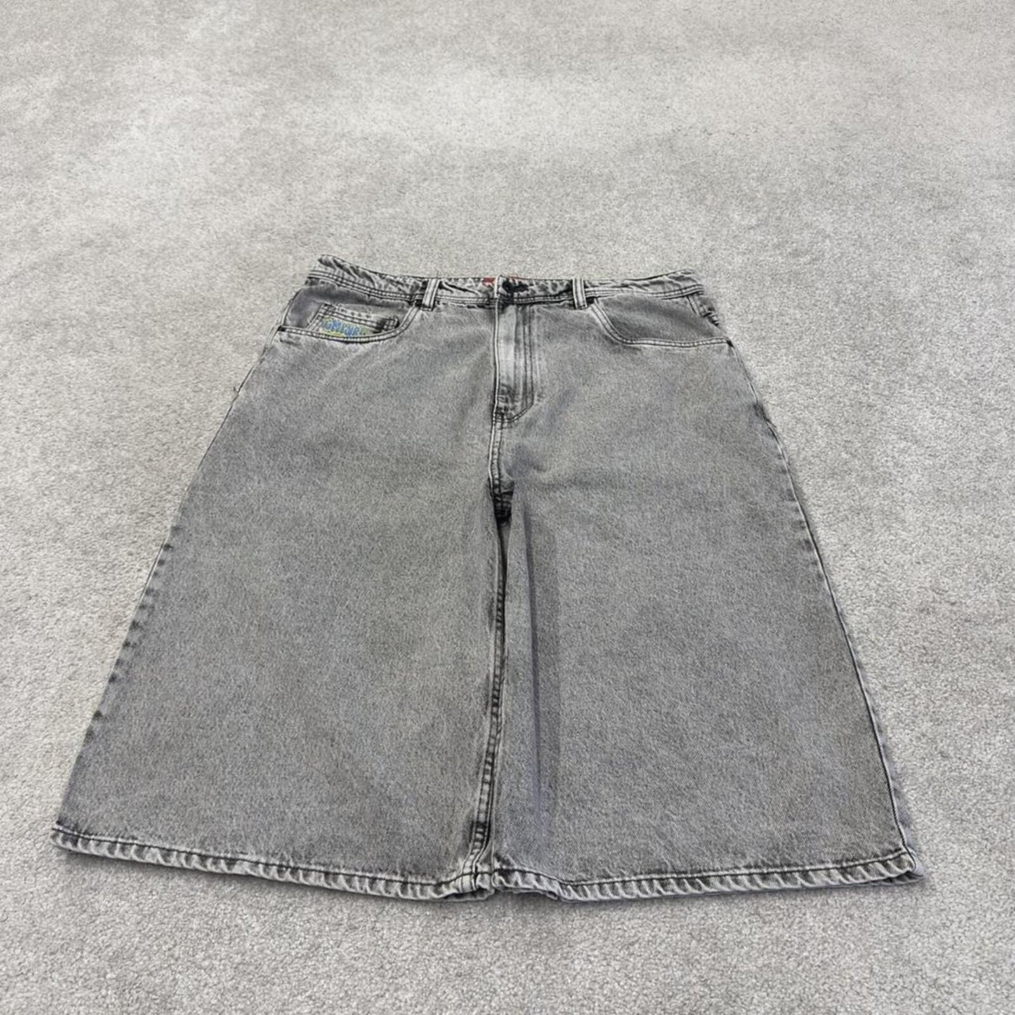 Y2K Extra baggy Empyre shorts long grey Wide leg skater style brand surf jorts