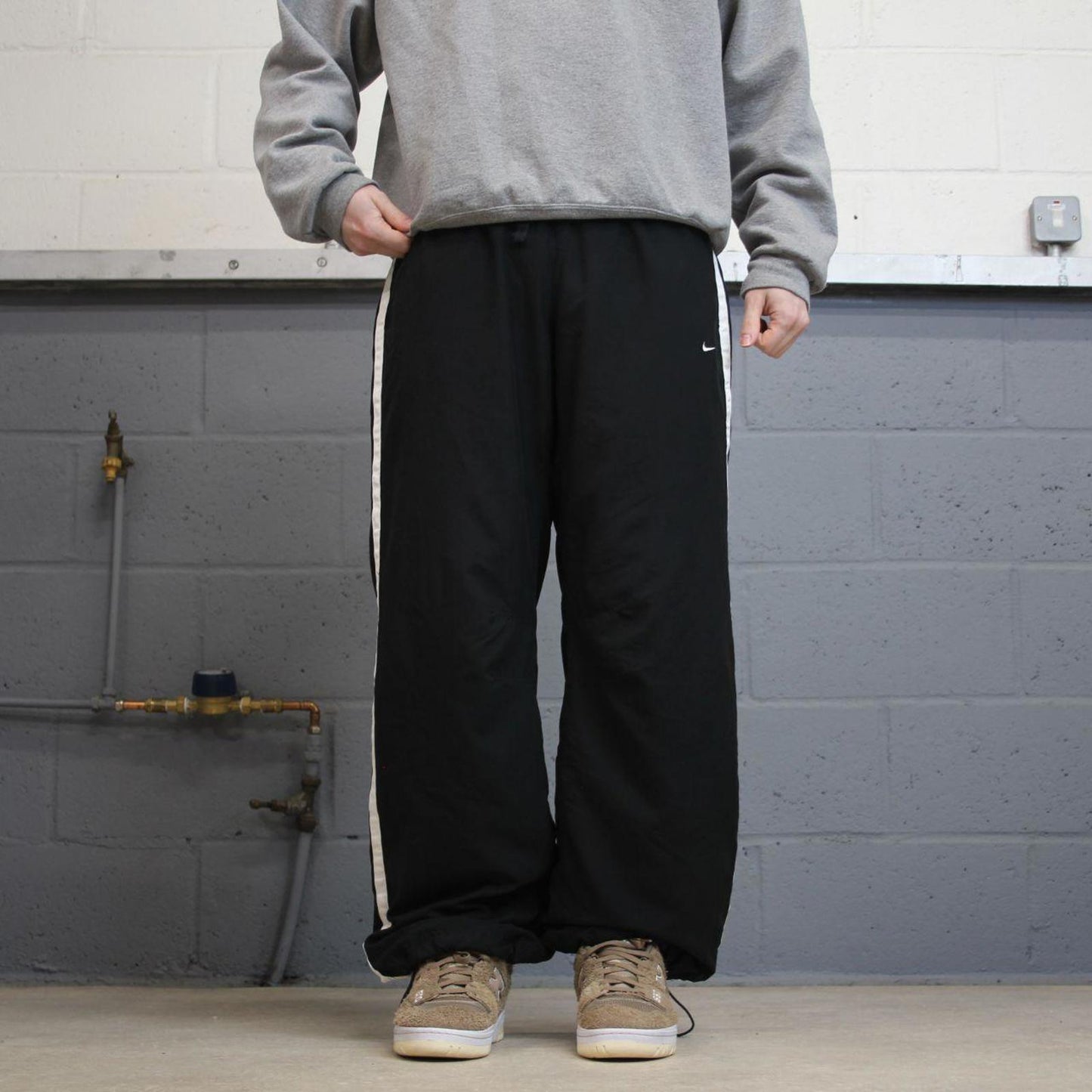 Y2k baggy Nike tracksuit bottoms wide leg black Loose lined embroidered striped track pants