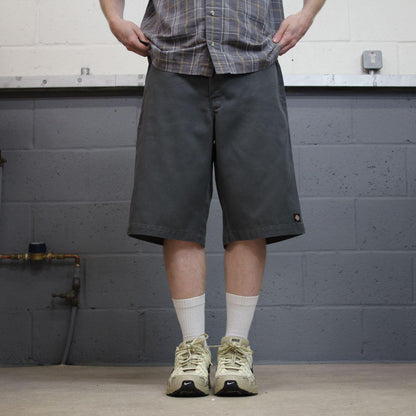 Dickies carpenter chino shorts relaxed grey Chino style skater shorts loose leg festival