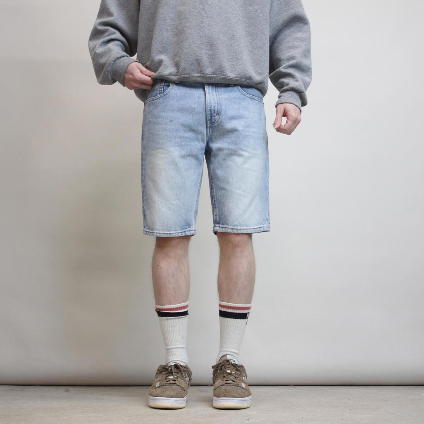 Mens Levi’s jorts W33