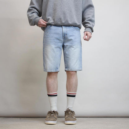 Mens Levi’s jorts W33