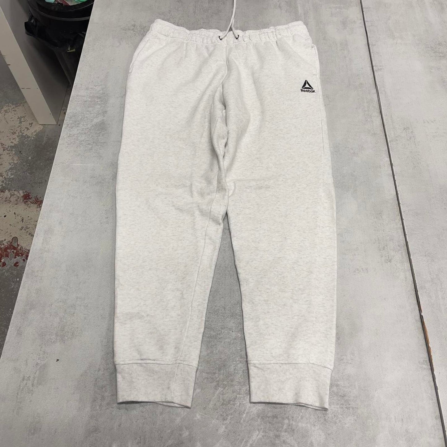 Y2k grey Reebok joggers L mens gym sweatpants drawstrings embroidered logo