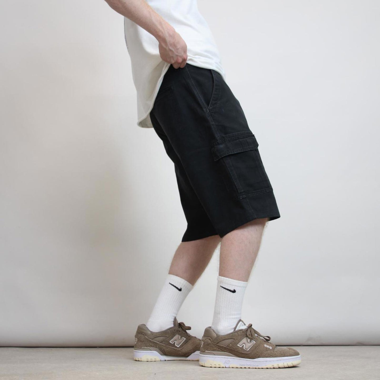 Mens black Wrangler cargo shorts W32