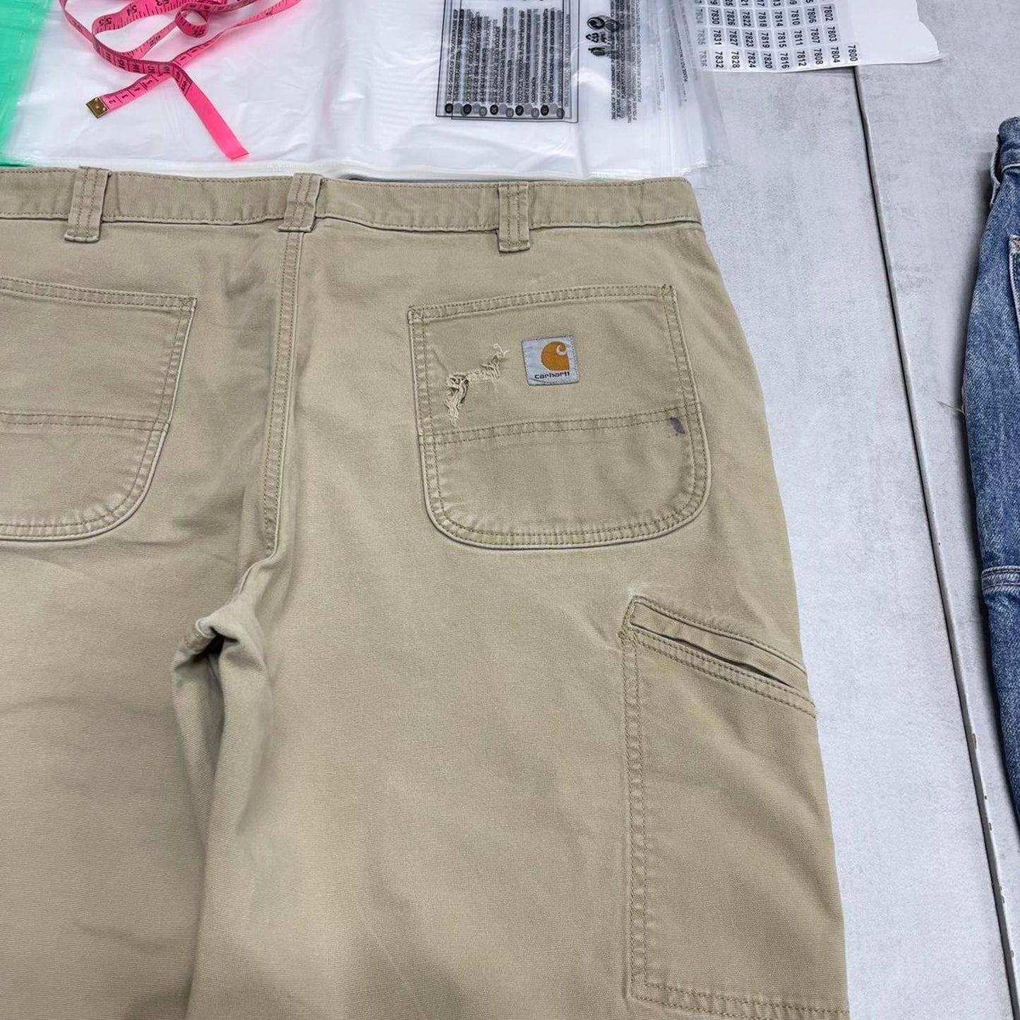 Carhartt carpenter pants W40L32 loose relaxed fit khaki beige cargos skate style
