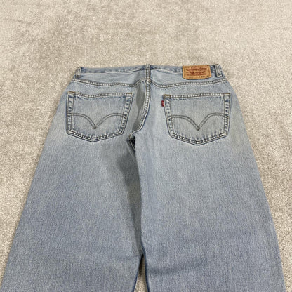Y2K Levi’s 505 jeans straight leg light wash blue Straight fit 5 pocket pants red tab logo