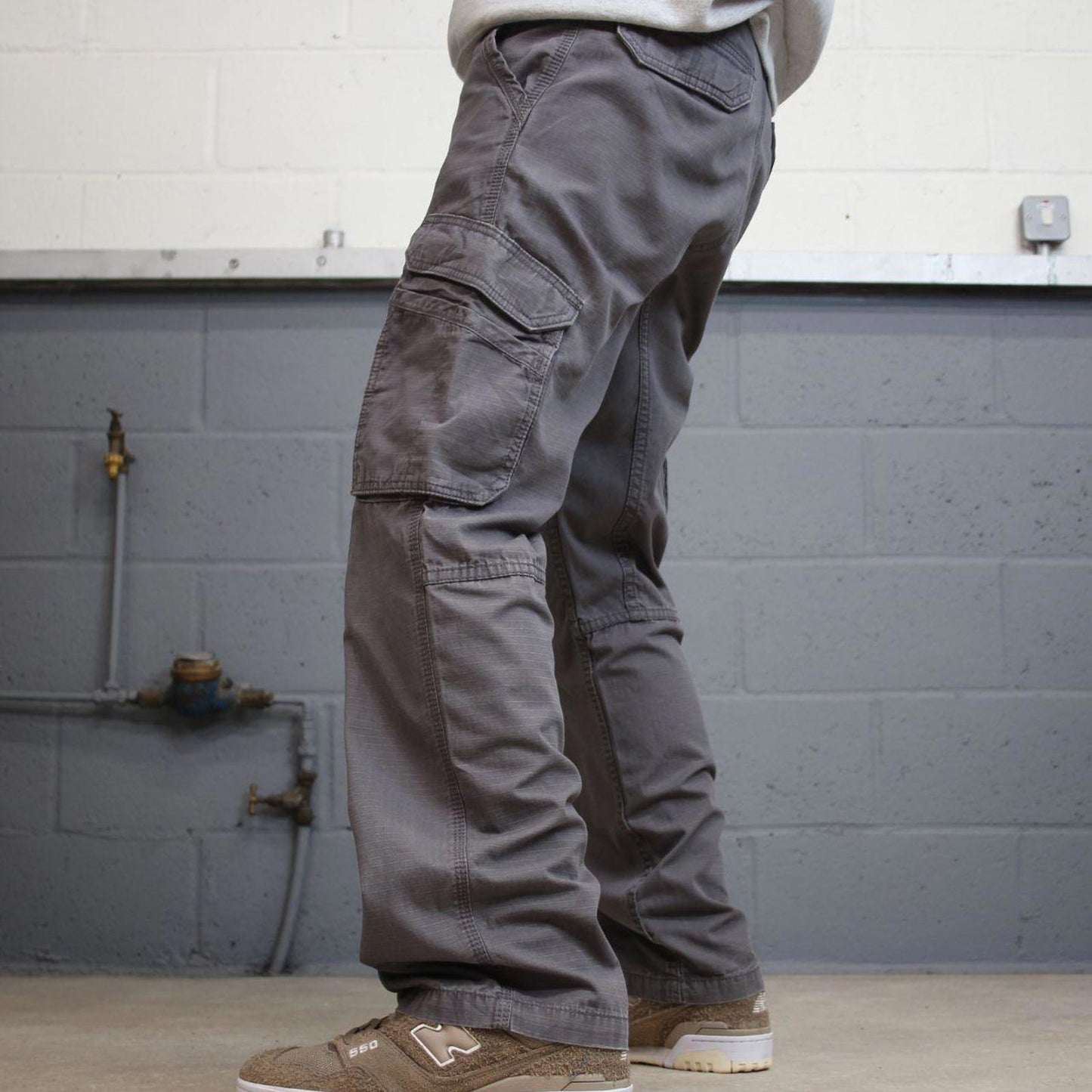 00s Carhartt cargo pants grey W32L30 90s skater style workwear cargos relaxed