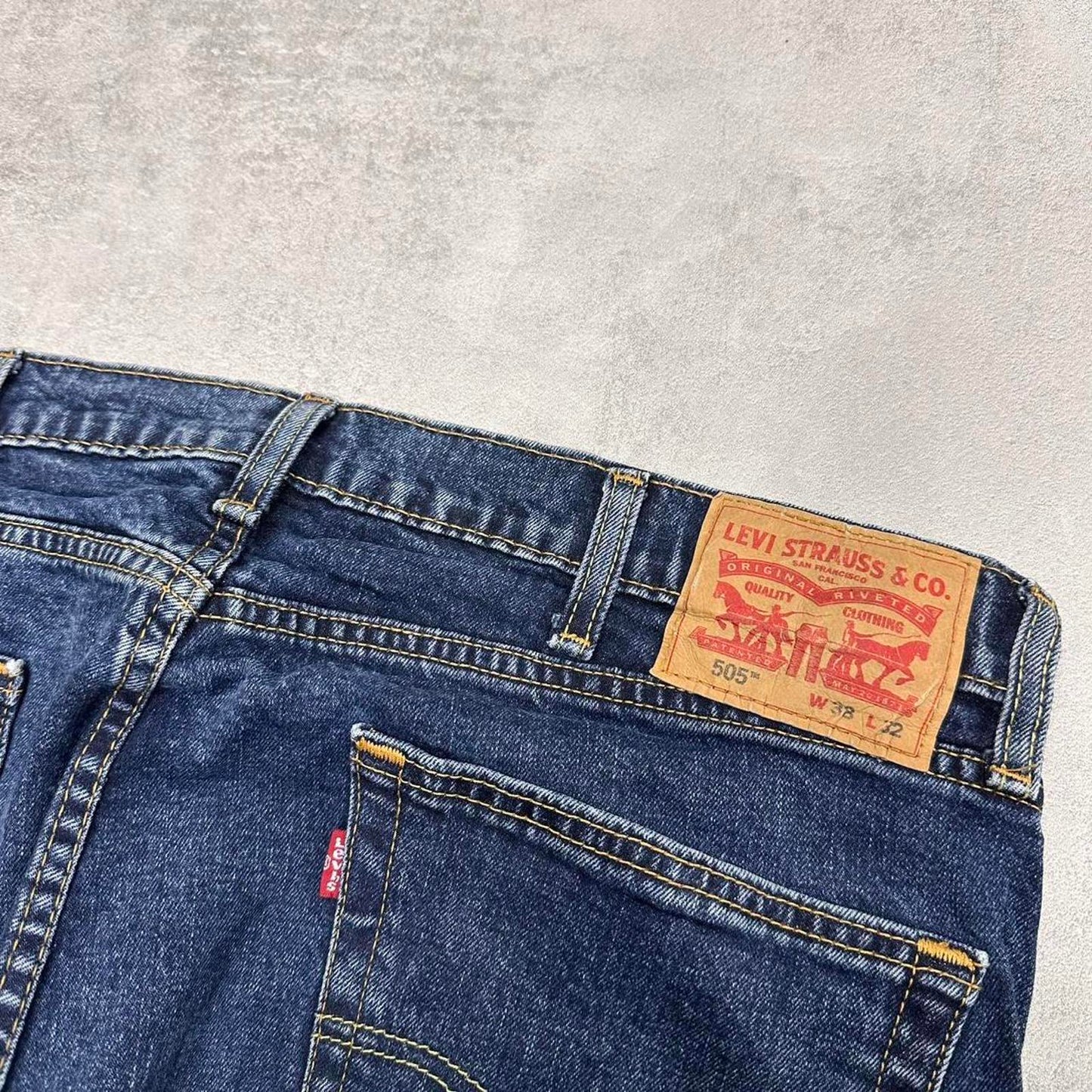 Blue Levis 505 jeans W38L32 blue loose straight leg y2k style pants red tab logo