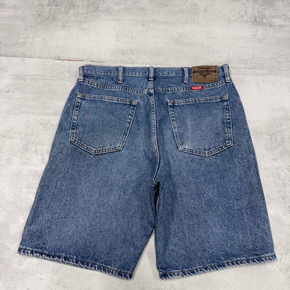 Loose Wrangler jorts W34