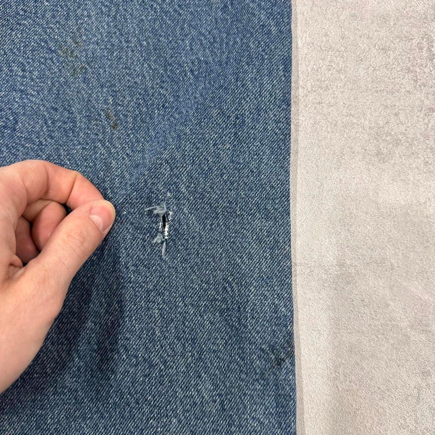 Blue vintage Carhartt jeans W40 L32 Loose traditional fit thick denim work jeans