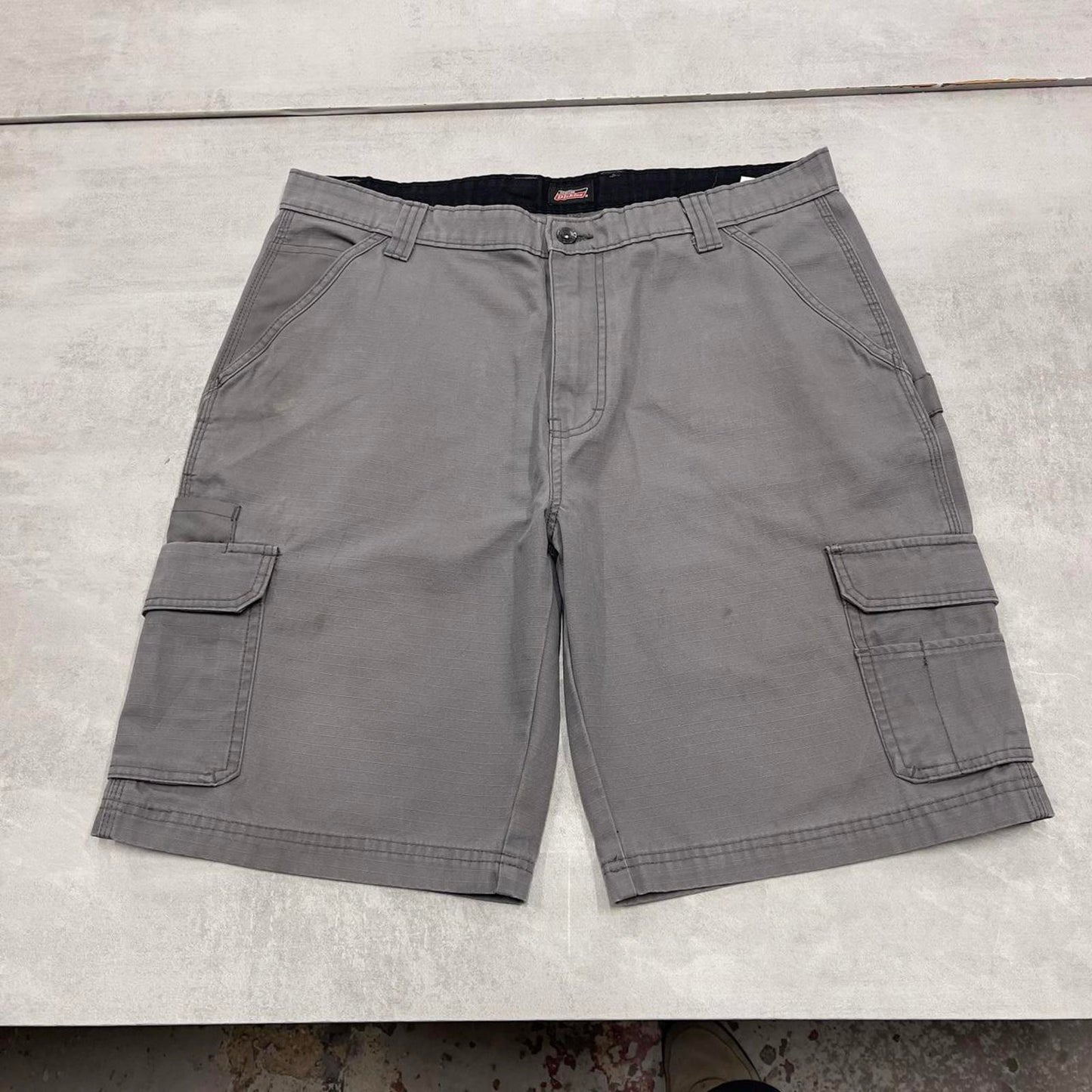 Grey baggy Dickies cargo shorts W32