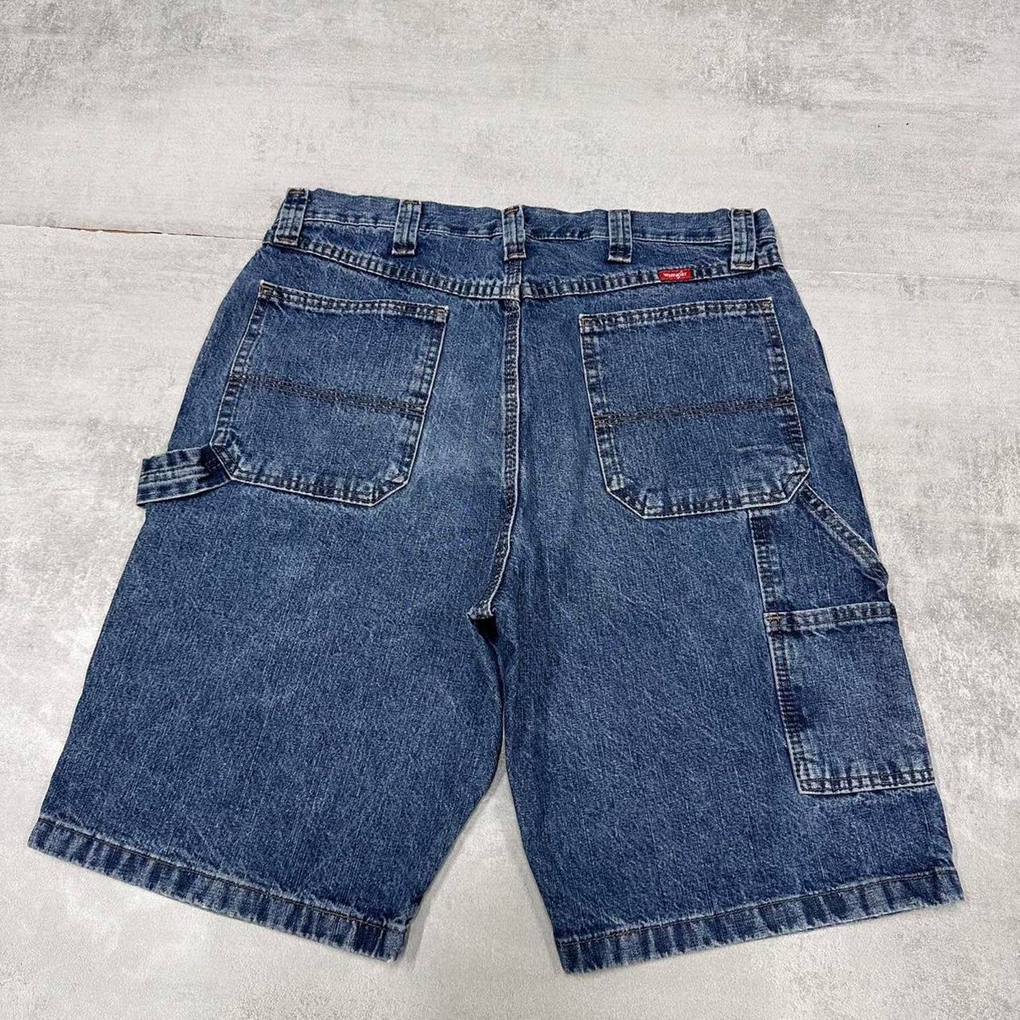 Mens baggy Wrangler carpenter jorts W34