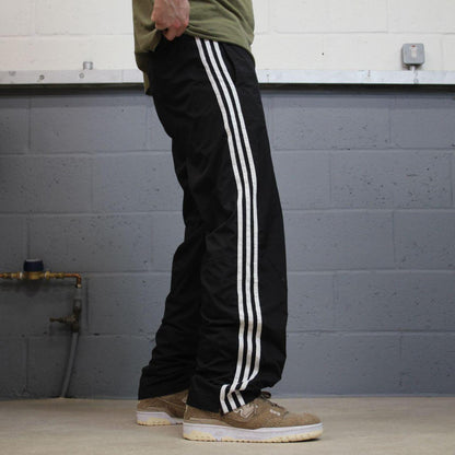 Y2K Adidas tracksuit bottoms loose black Embroidered soft lined side stripe track pants