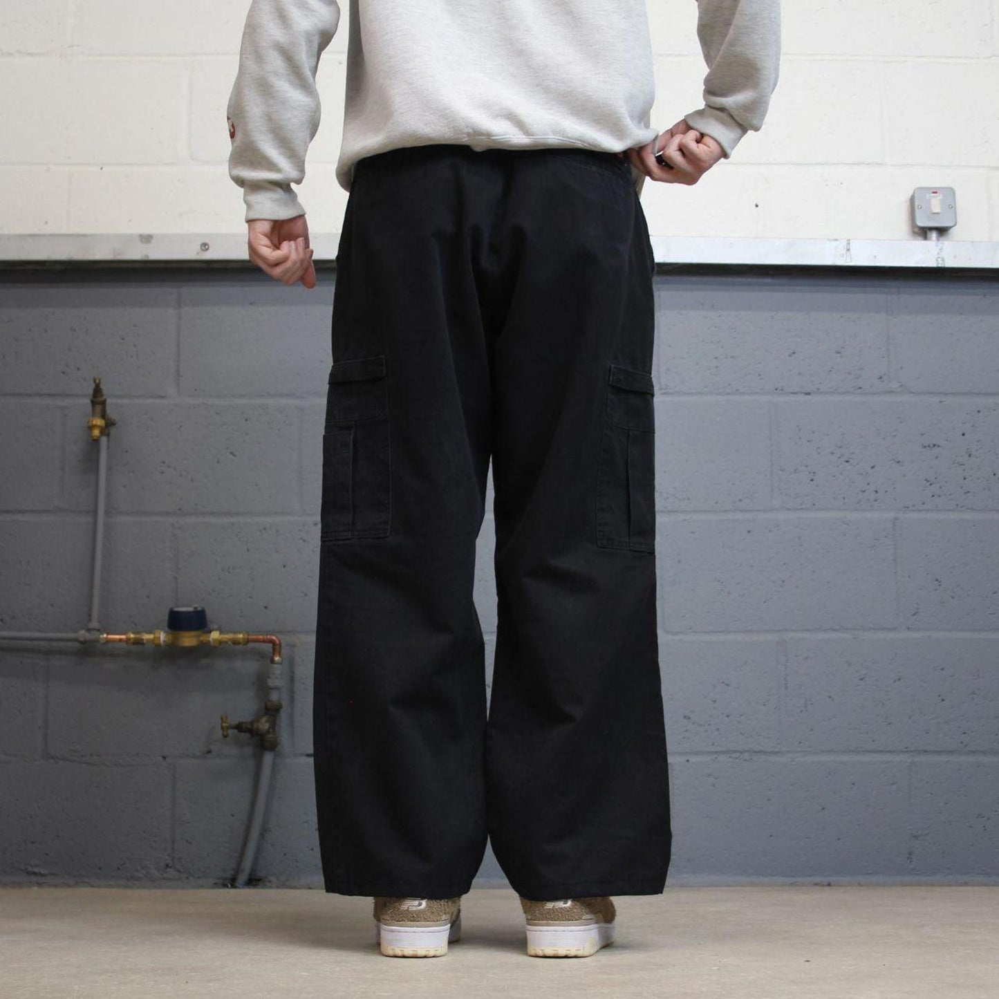 90s Dickies cargo trousers loose W36L28 black wide leg cargo skater twill chino style pants
