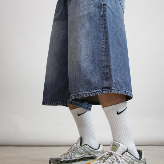 Baggy Ecko Unltd denim shorts W40 long wide leg Y2K skate style denim jorts embossed designs