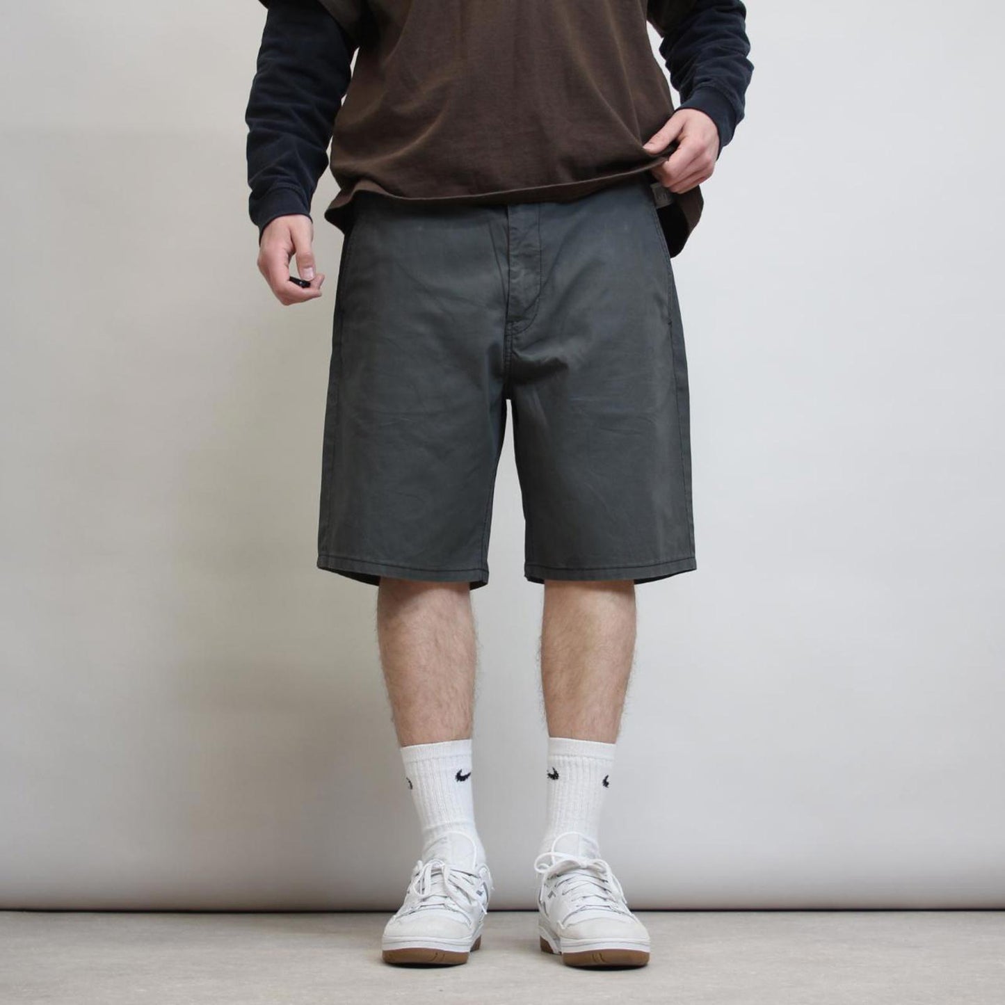 Loose Levi's shorts W38