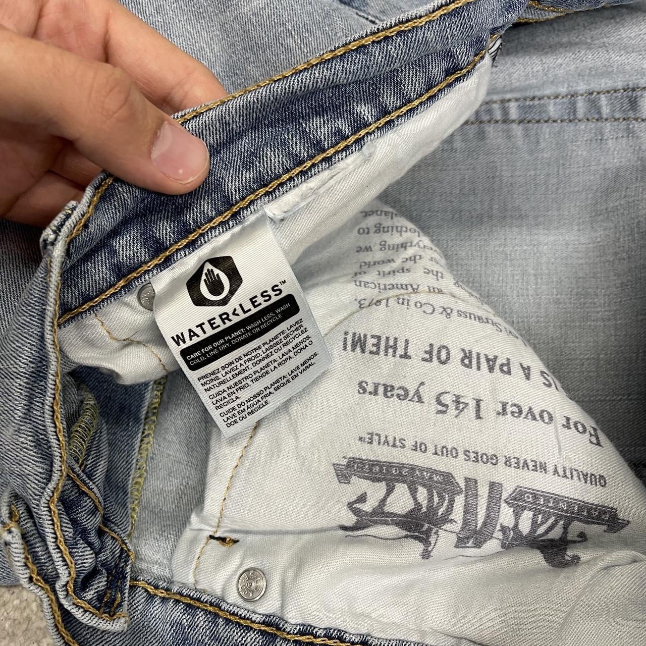 Y2K Levi’s 505 jeans W36L32 washed blue Straight fit 5 pocket belt loops red tab logo