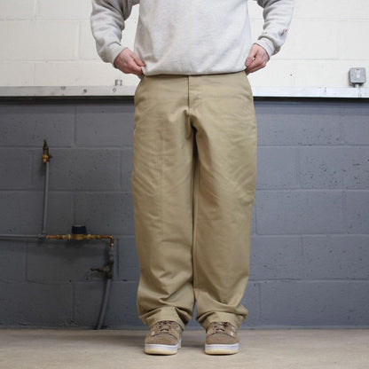 Vintage y2k baggy work pants beige Loose chino style skate trousers Red Kap workwear patch logo