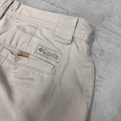 Mens Columbia cargo shorts W32