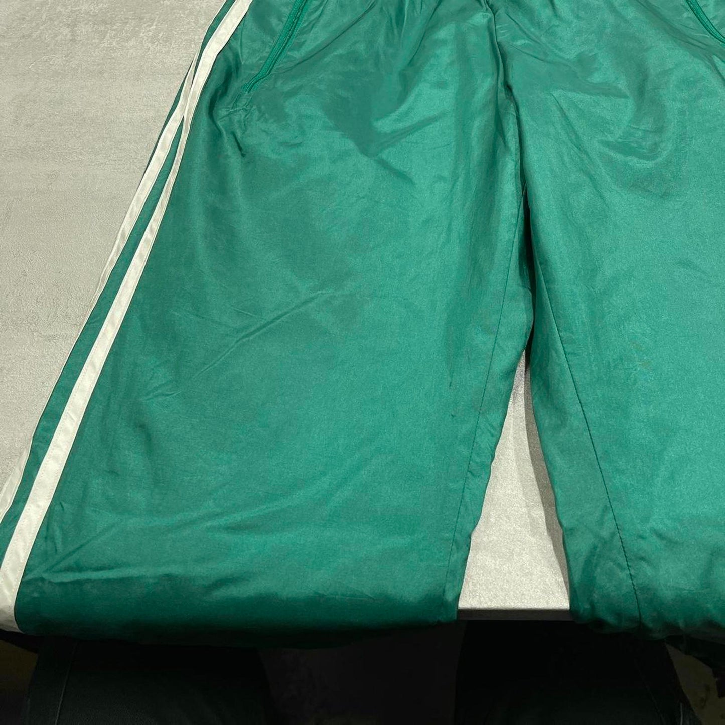 Adidas tracksuit bottoms S green y2k 90s style soft lined side stripe trackies