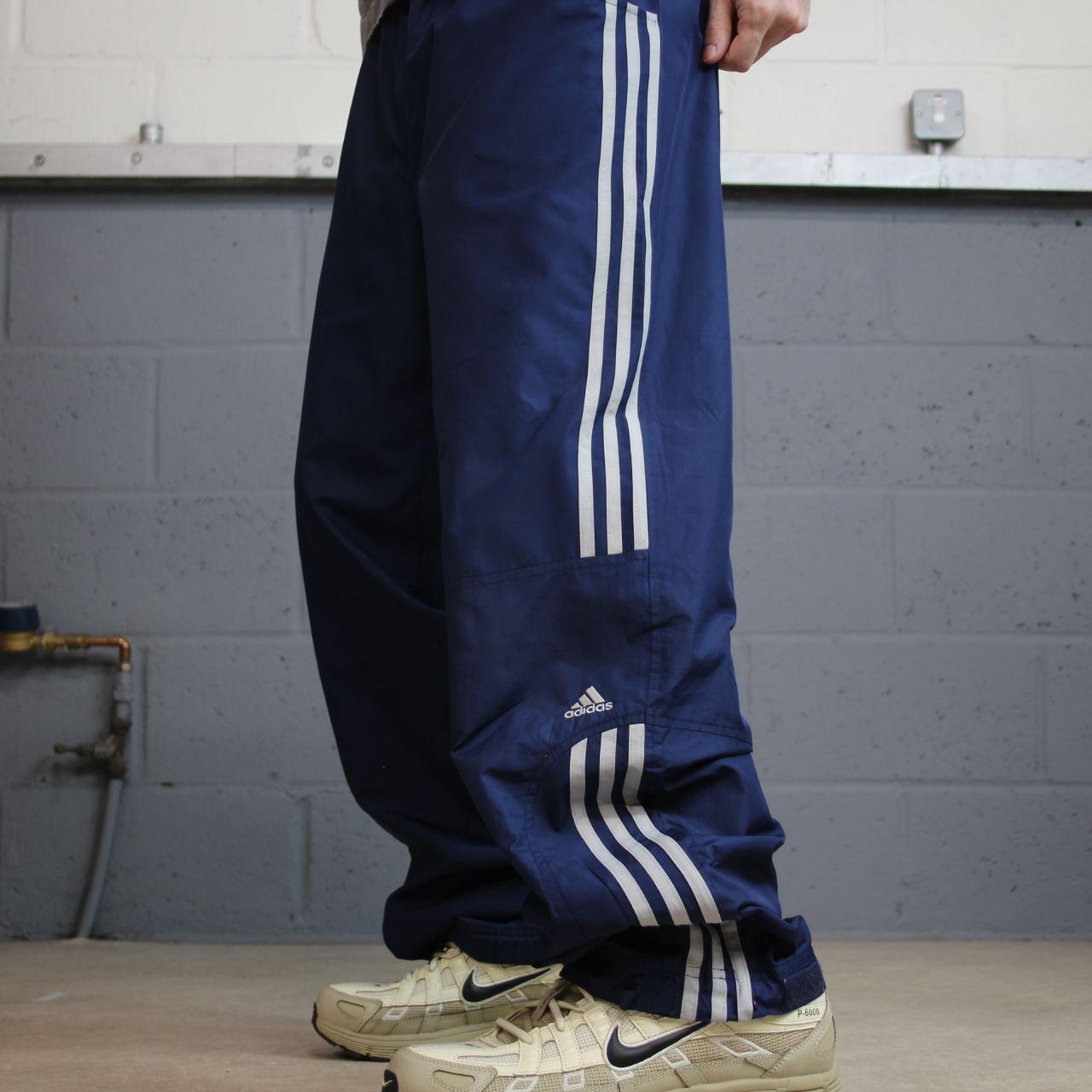 Baggy Y2K Adidas tracksuit bottoms navy L Wide leg mesh lined side stripe embroidered track pants