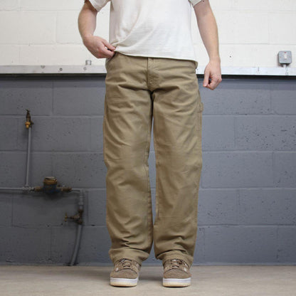 Tan Wrangler carpenter pants W32L32 loose cargo skater style jeans