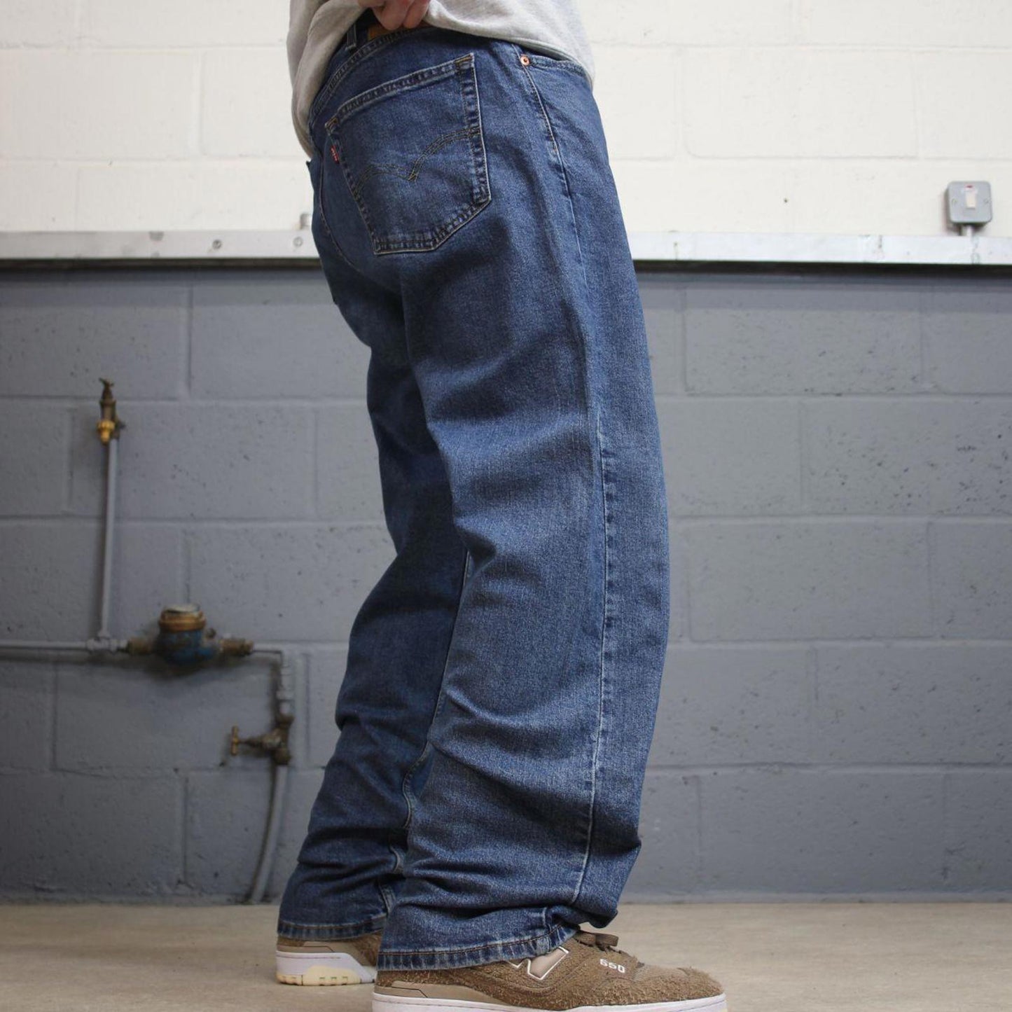 Levis 505 jeans y2k 90s style W38L30 red tab logo 5 pocket navy blue denim pants skater