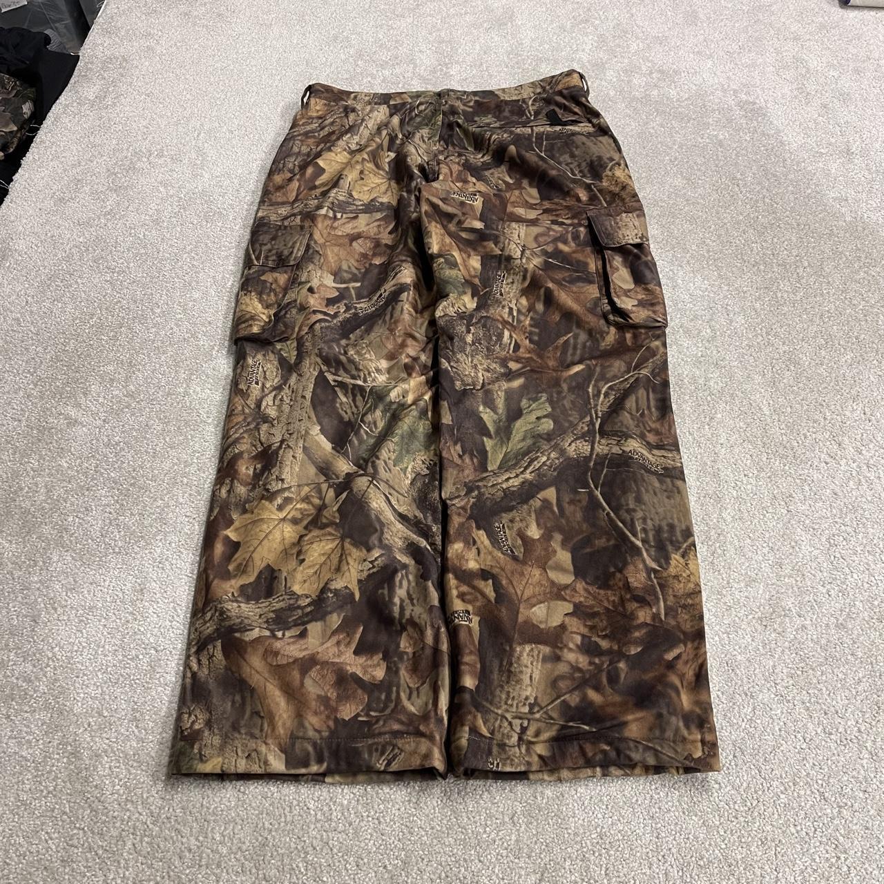 Cabela's baggy camo cargo pants Y2K khaki Advantage tree camouflage pattern insulated outdoors