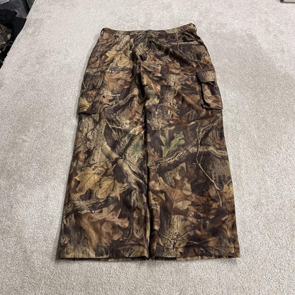 Cabela's baggy camo cargo pants Y2K khaki Advantage tree camouflage pattern insulated outdoors