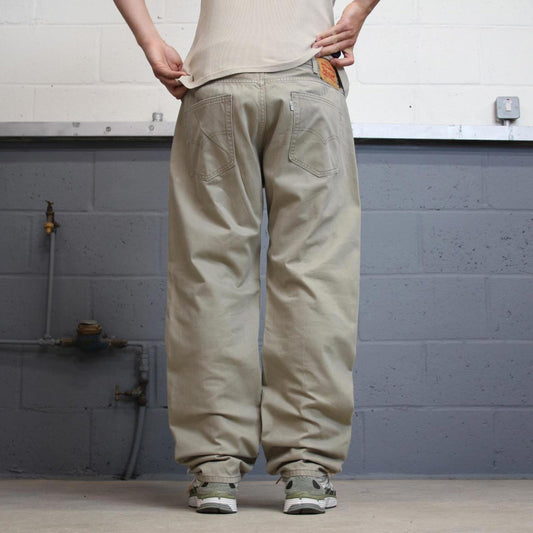 Beige Levis 505 jeans W38L32 straight leg y2k style pants tab logo
