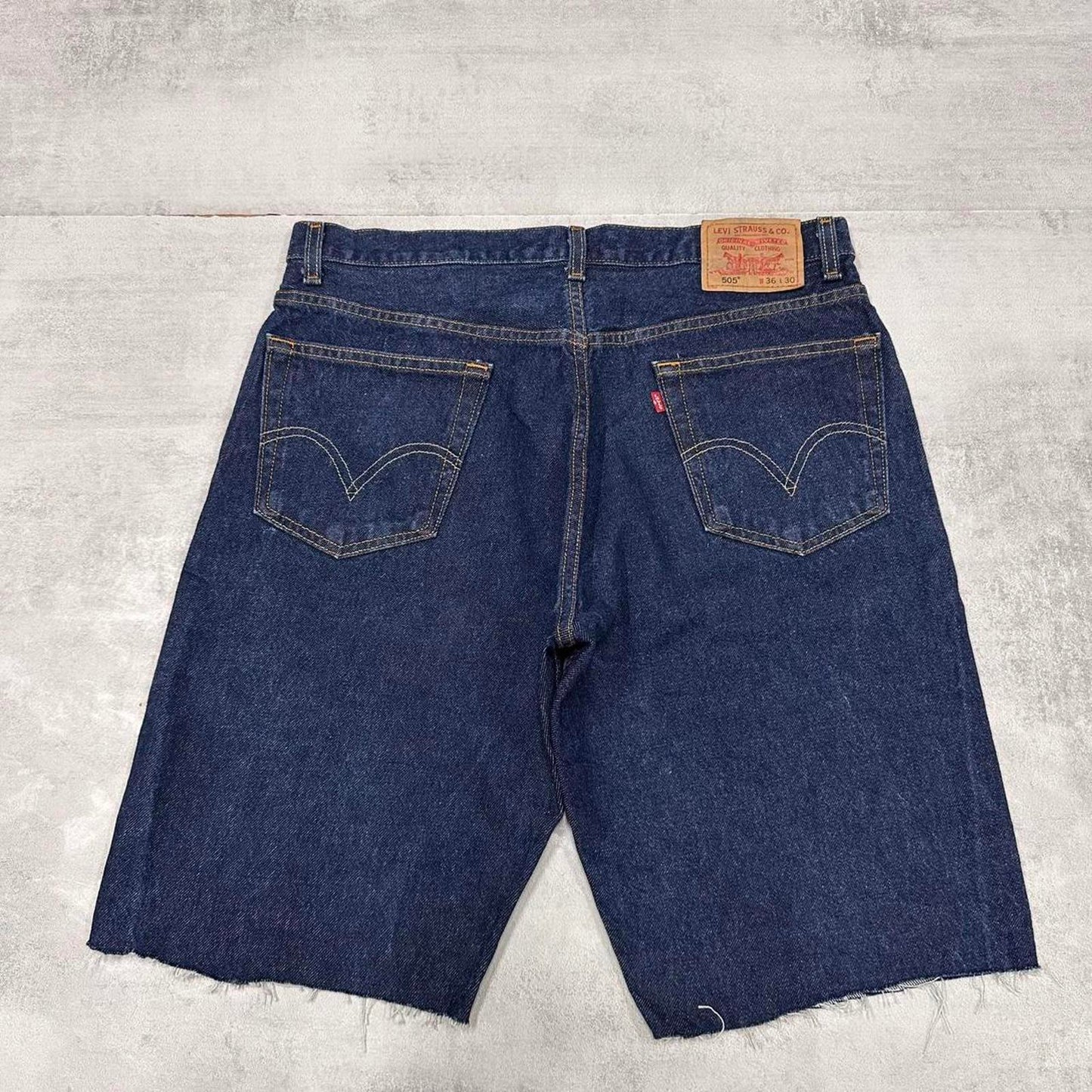 Mens Levi’s jorts W36
