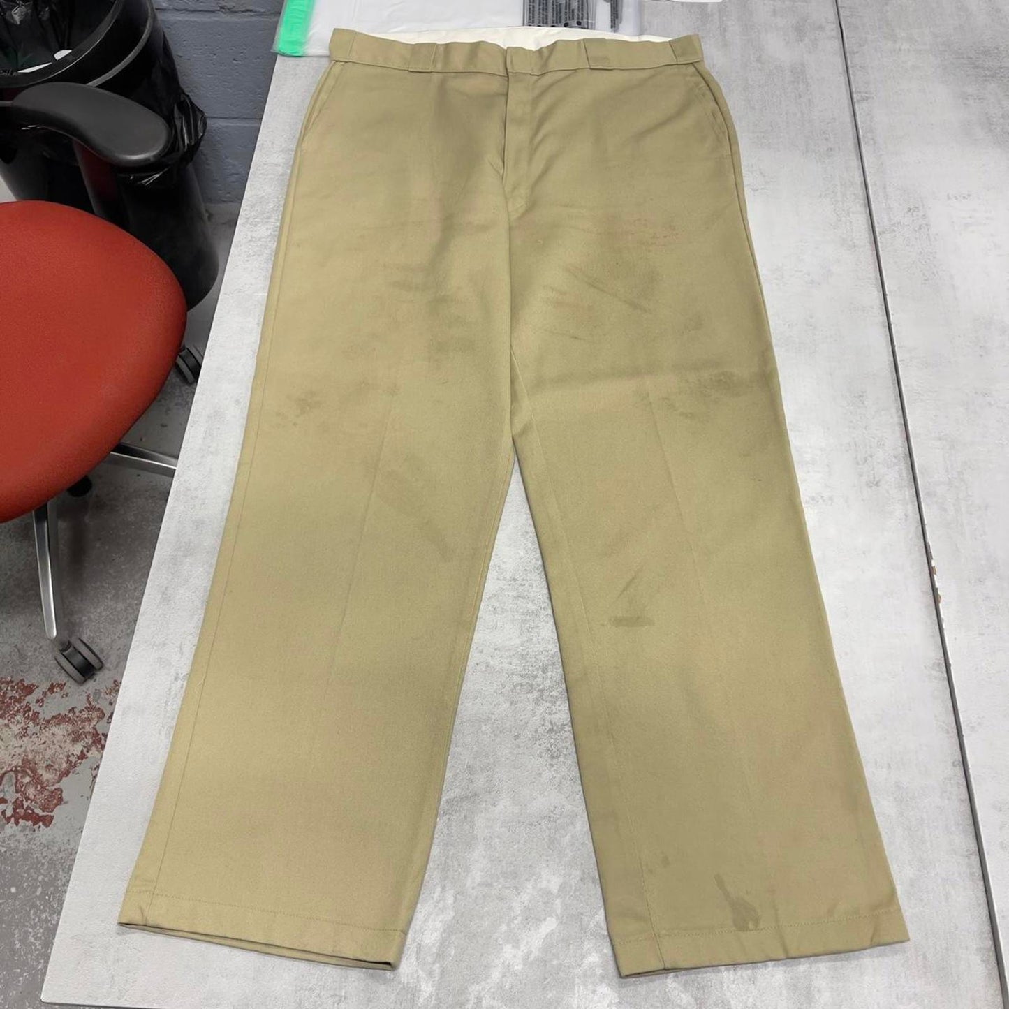 Beige Dickies trousers W38L32 loose twill chino style skater pants